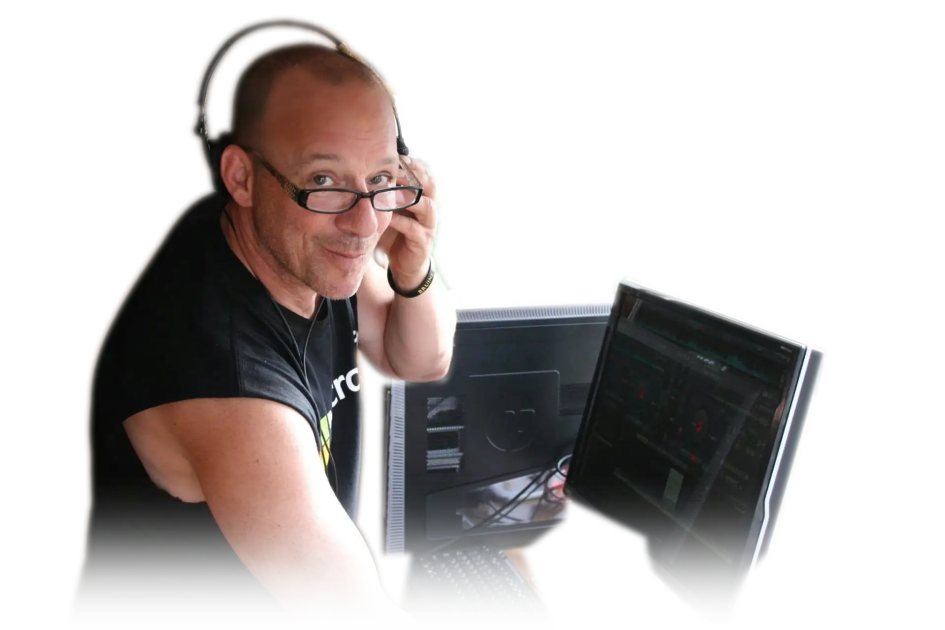Gary Zappelli at the decks
